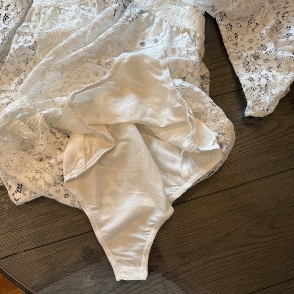 New! For Love & Lemons Santo Eyelash Lace Ruffles Romper White 3399 - Picture 13 of 15